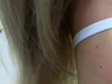 girl
        molly__meow cam image #4990049