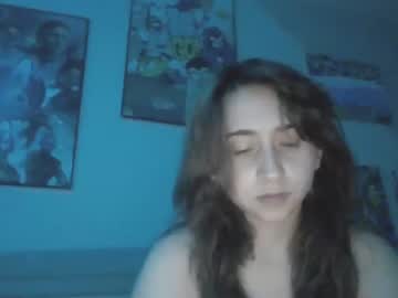 girl
        petitebrokecollegechick cam image #2132920