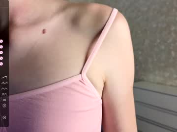 girl
        sandra_cheeks cam image #2245694