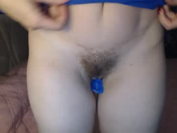 girl
        mallinia cam image #4041189