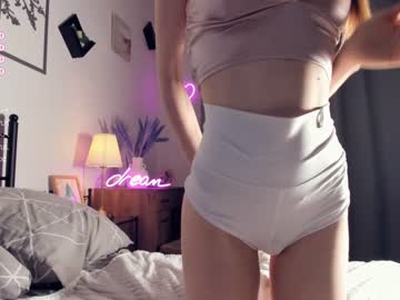 girl
        kateharrise cam image #3678393