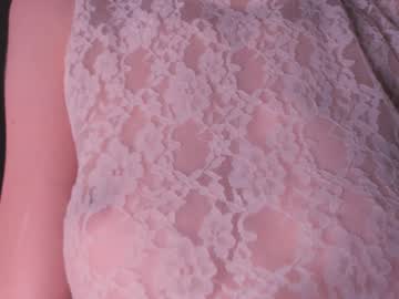 girl
        lauratanguy cam image #5147259