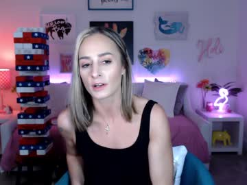 girl
        holihurricane cam image #6047819