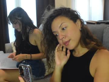 girl
        daily_stories cam image #5971637