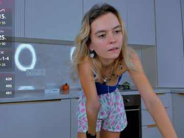 girl
        devonacast cam image #5949745