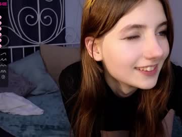 girl
        cute_fox_girl cam image #3483560