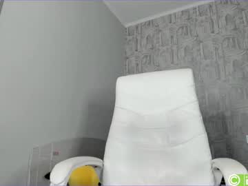 girl
        min_so_03 cam image #2070962