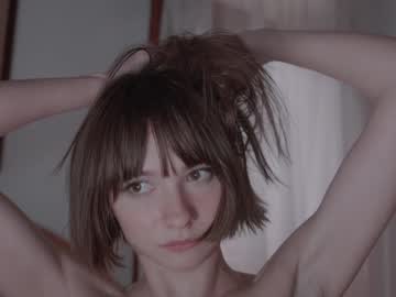girl
        chaturbatable cam image #5943371