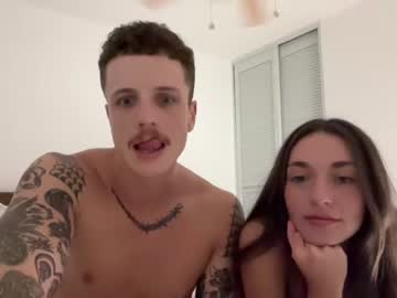 couple
        jtxeg cam image #3482401
