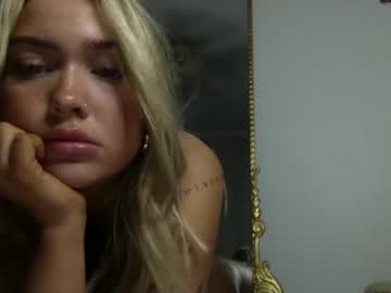 girl
        tattedblondiezoe cam image #3488700
