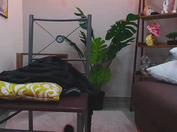 girl
        _sassy_girl cam image #1744524