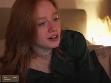 girl
        lizzy_blaze cam image #5479788