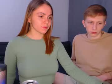 couple
        julsweet cam image #2741545