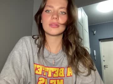 girl
        angel_from_sky cam image #4799480
