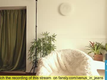 girl
        venus_in_jeans cam image #4030841