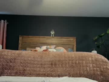 couple
        mssbb cam image #5644224