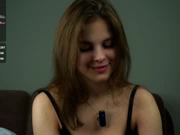 girl
        a_whole_eternity cam image #5161087