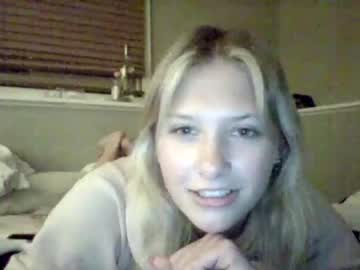 girl
        molzbolzz cam image #3840356