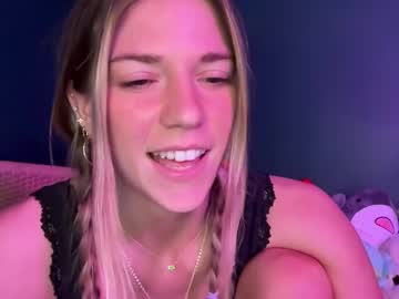 girl
        oliviahansleyy cam image #6573113