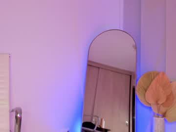 girl
        swt_molly cam image #4086565