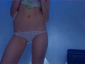 girl
        juliabeng1 cam image #1999963