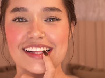 girl
        _meghan_gomez1_ cam image #6715537