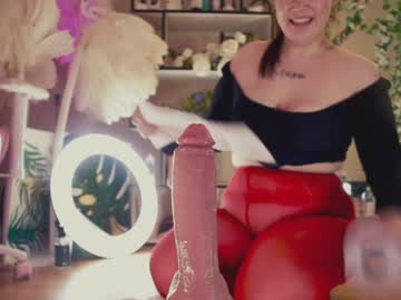 girl
        chery_lady22 cam image #6321986