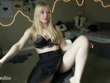 girl
        bestblondiiecb cam image #6245854