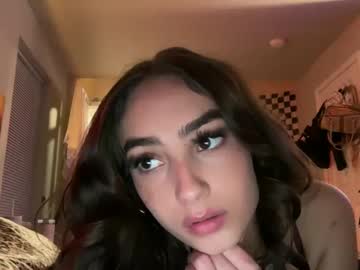 girl
        thestormii cam image #6430012