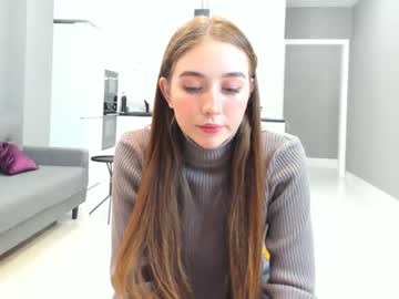 girl
        susanwests cam image #2710822
