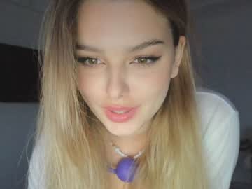 girl
        victoria_karma cam image #404595