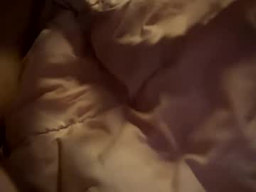 girl
        braelynx cam image #4746770