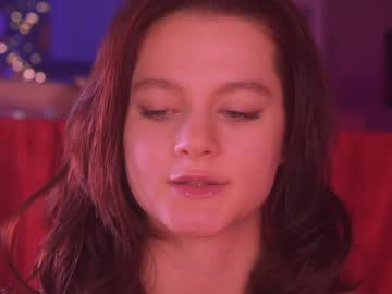 girl
        lorienn cam image #3296555