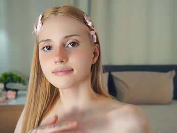 girl
        brimladamos cam image #6694630