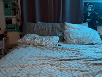 couple
        her69daddy cam image #3227135