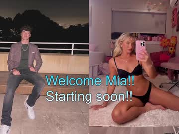 couple
        alpha_luke cam image #5997655