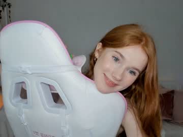 girl
        madeline_jackson cam image #2895451