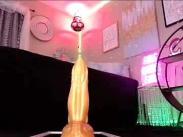 girl
        milf_lacey cam image #2402517