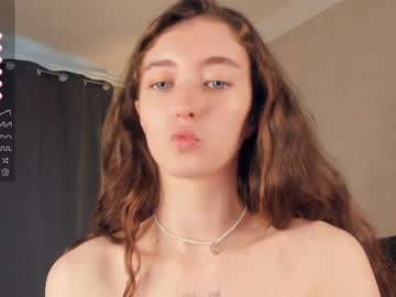 girl
        llkadream cam image #2319568