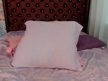 girl
        angelina_new cam image #826654