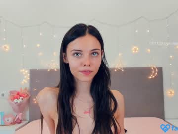 girl
        elza_99 cam image #182129