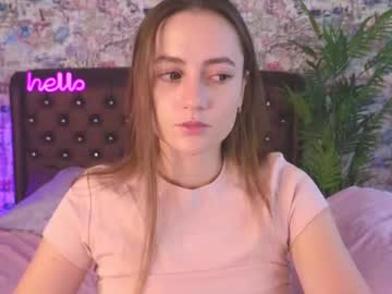 girl
        angelina_new cam image #5559671
