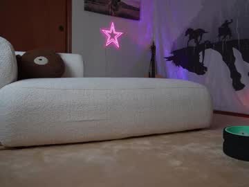 girl
        lucy_gooosey cam image #6153345