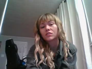 girl
        missspirit965244 cam image #3498075