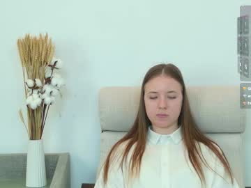 girl
        nico_collard cam image #6423747