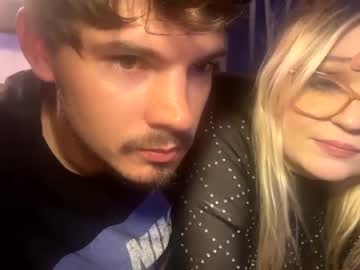 couple
        blondexbarbie93 cam image #812065