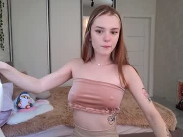 girl
        cyberslime cam image #2752344