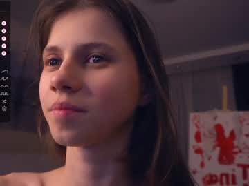 girl
        maydacarls cam image #3889972
