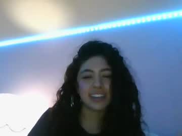 girl
        savinajade cam image #401984