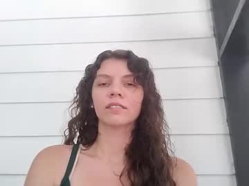 girl
        honeyhive_4u cam image #4326425